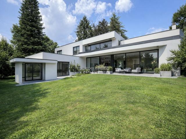 Case e ville in vendita di 500 m² in Via Alcide De Gasperi