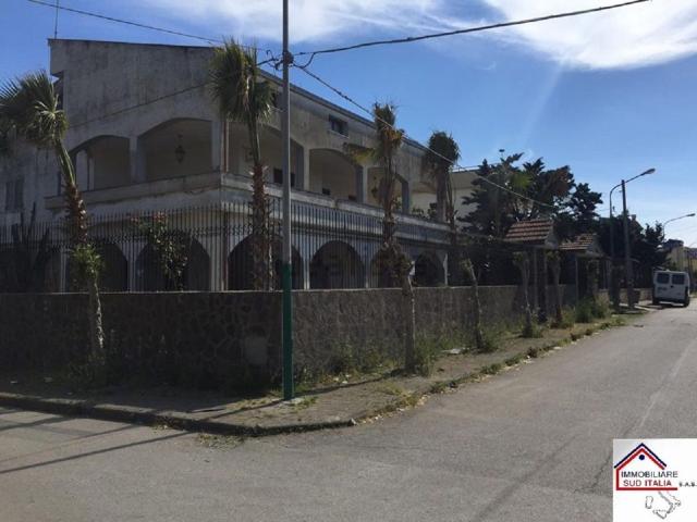 Case e ville in vendita di 500 m² in Via D. Scarlatti