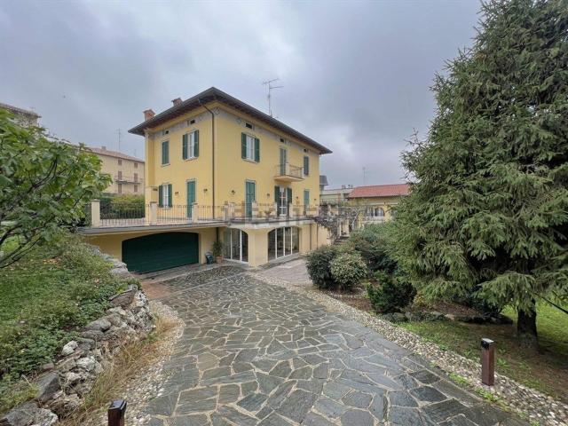 Case e ville in vendita di 500 m² in Via Dante Alighieri, 4