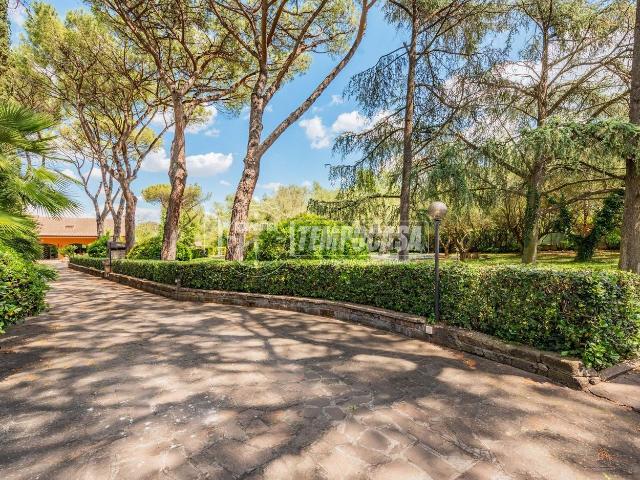 Case e ville in vendita di 500 m² in Via dei Casali delle Cornacchiole