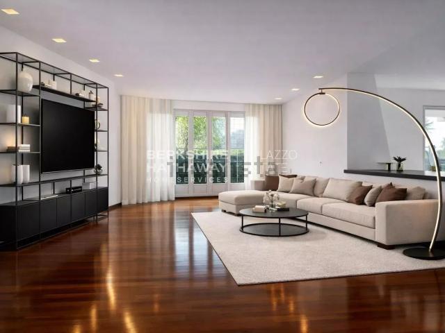 Case e ville in vendita di 500 m² in Via del Golf