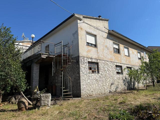 Case e ville in vendita di 500 m² in Via dell&apos Imposto