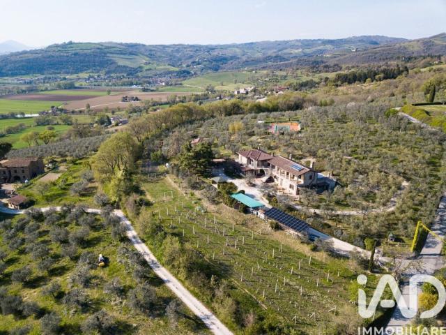 Case e ville in vendita di 500 m² in Via della Rocca