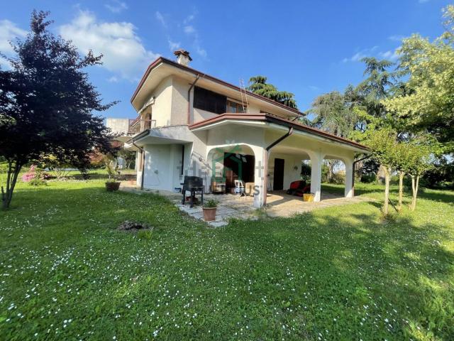 Case e ville in vendita di 500 m² in Via delle Fontanelle