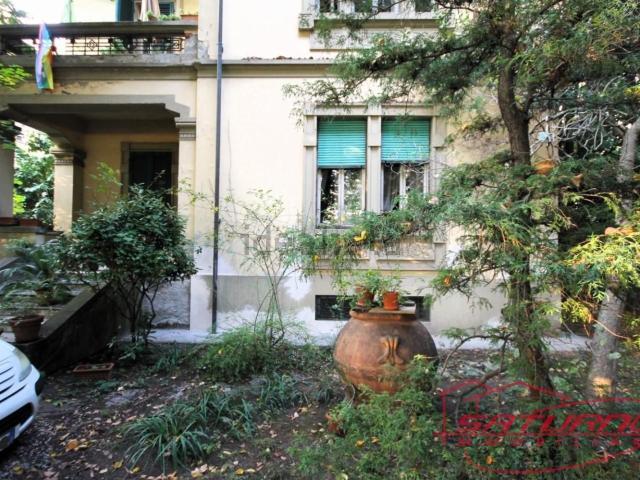 Case e ville in vendita di 500 m² in Via delle Stalle, 27