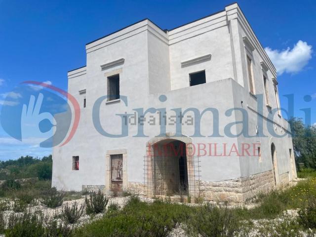 Case e ville in vendita di 500 m² in Via Duchessa d&apos Andria