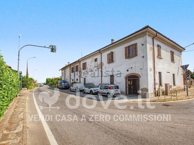 Case e ville in vendita di 500 m² in Via IV Novembre, 56
