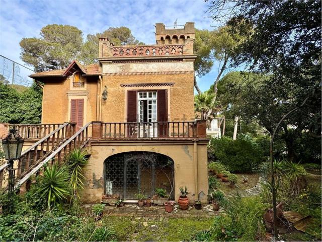 Case e ville in vendita di 500 m² in Via Livorno