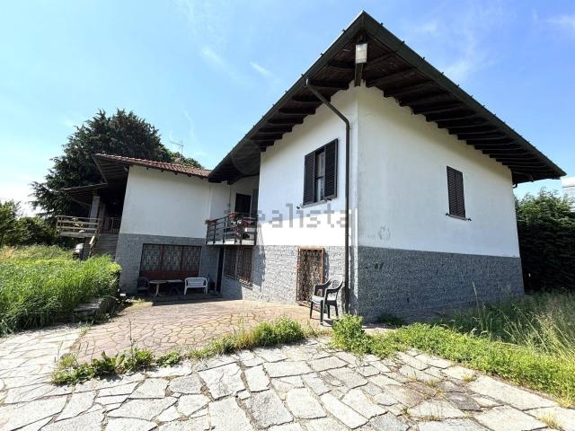 Case e ville in vendita di 500 m² in Via Mottarone, 4