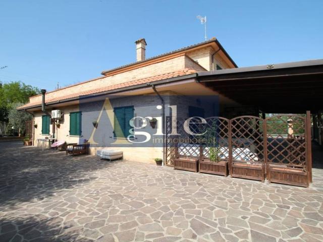 Case e ville in vendita di 500 m² in Via Molino