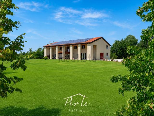 Case e ville in vendita di 500 m² in Via Malviste, 59