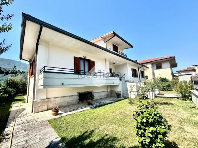 Case e ville in vendita di 500 m² in Via San Marciano, 2