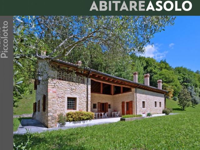 Case e ville in vendita di 500 m² in Via Paradiso