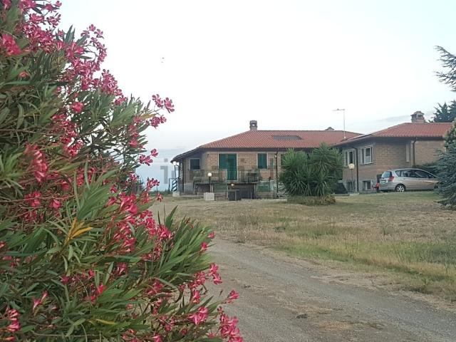 Case e ville in vendita di 500 m² in Via Pian della Carlotta, 9
