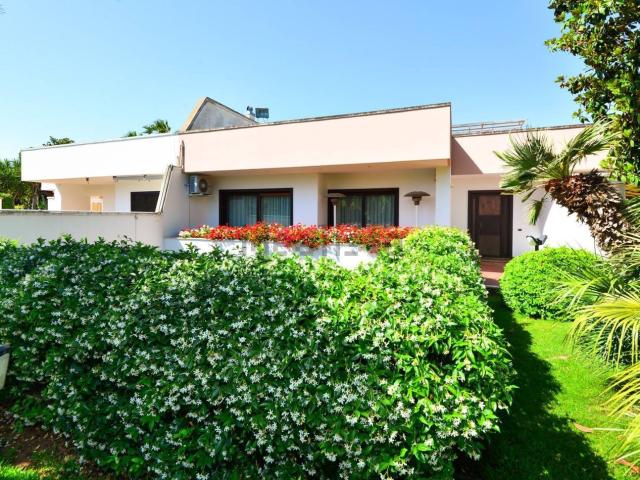 Case e ville in vendita di 500 m² in Via Prato