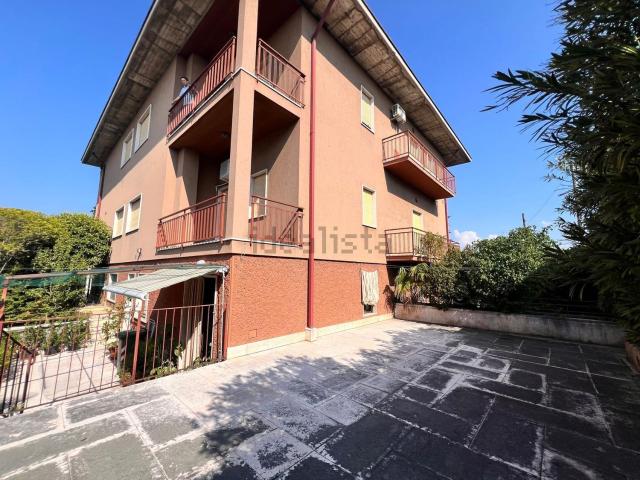 Case e ville in vendita di 500 m² in Via Prese, 33