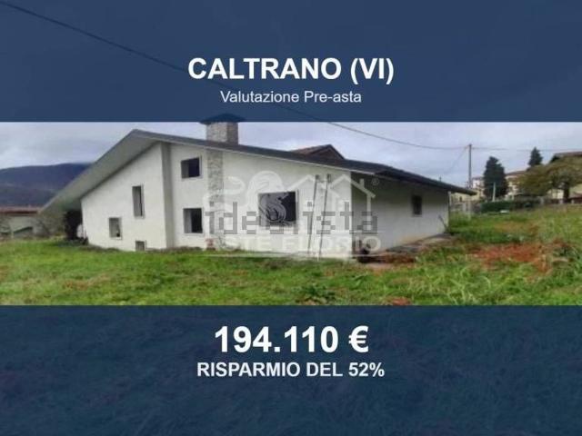 Case e ville in vendita di 500 m² in Via R. Carlassare, 7