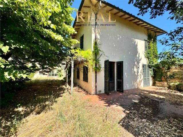 Case e ville in vendita di 500 m² in Via Vecchia di Pozzolatico, 37