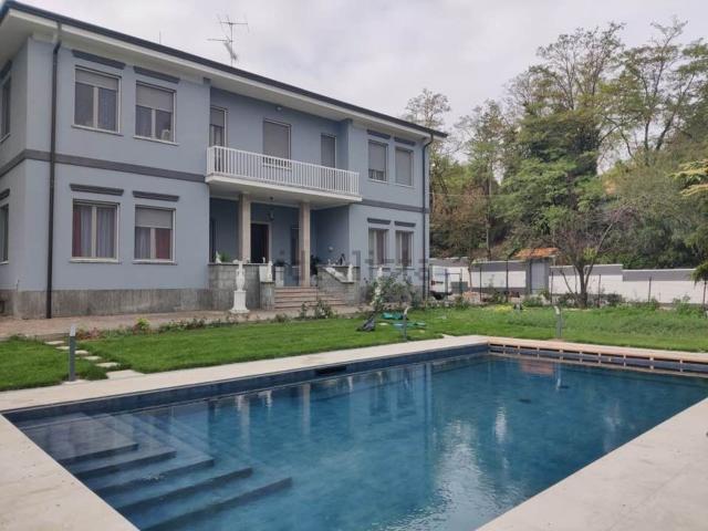 Case e ville in vendita di 500 m² in Viale VITTORIO VENETO
