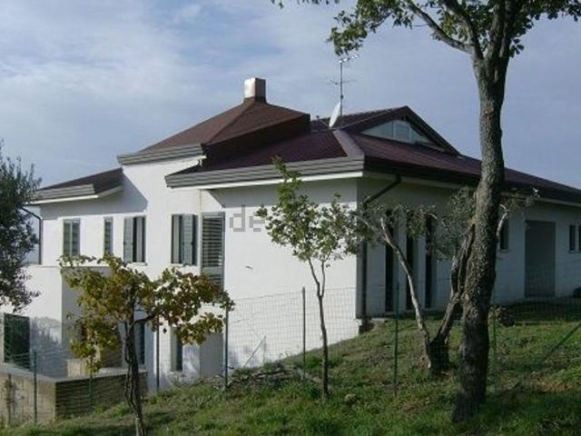 Case e ville in vendita di 500 m² in Contrada Madonna della Salute