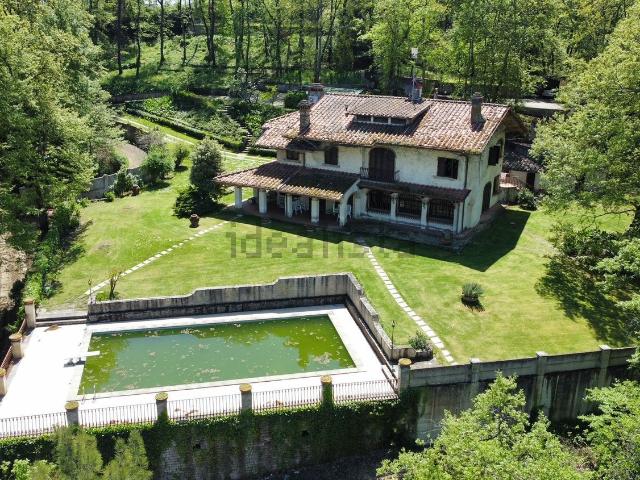 Case e ville in vendita di 500 m² in Località Bagnaia