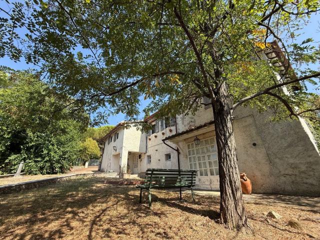 Case e ville in vendita di 500 m² in Strada Comunale di Antria