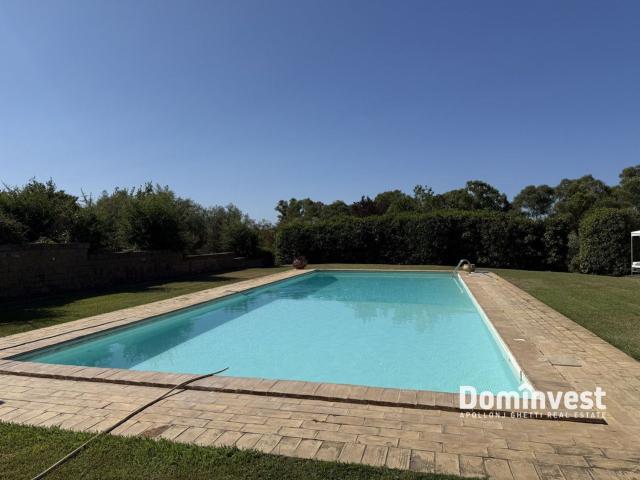 Case e ville in vendita di 500 m² in Strada dell&apos Abbadia