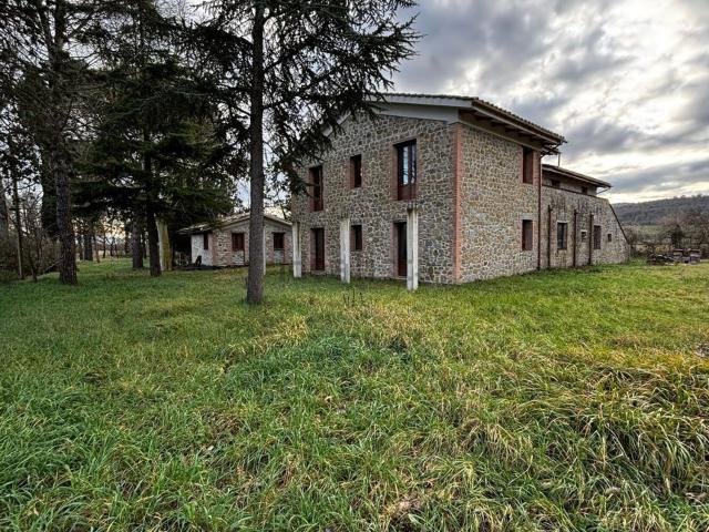 Case e ville in vendita di 500 m² in Strada Delle Due Case
