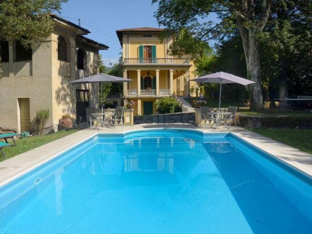 Case e ville in vendita di 500 m² in Strada Regionale 445