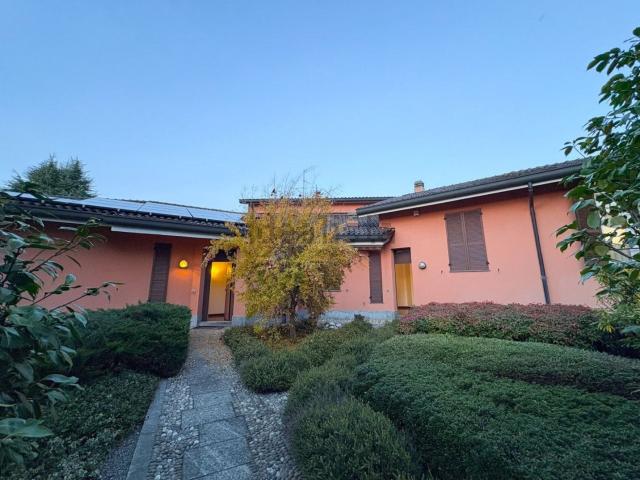 Case e ville in vendita di 501 m² in Via Mandresca, 7