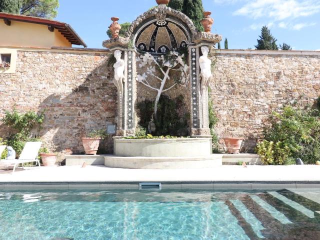 Case e ville in vendita di 502 m² in Via di San Leonardo