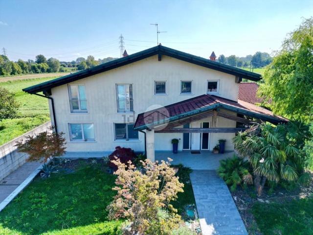 Case e ville in vendita di 503 m² in Via Alessandro Manzoni, 2