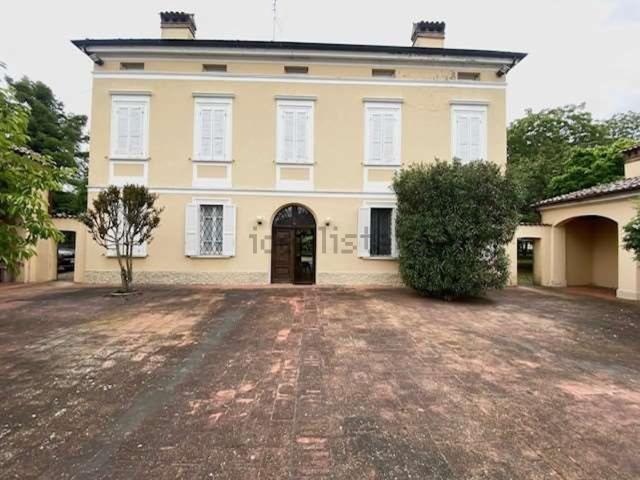 Case e ville in vendita di 504 m²