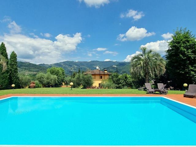 Case e ville in vendita di 504 m² in Via Fonda di Moriano, 326
