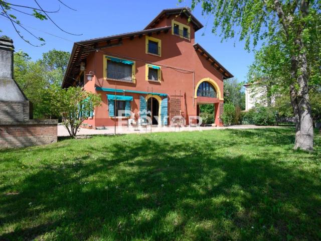 Case e ville in vendita di 504 m² in Via Triestina, 238