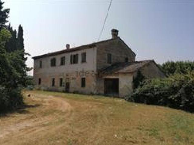 Case e ville in vendita di 505 m² in Via Ferriano Sant’Angelo