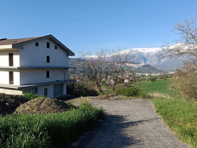 Case e ville in vendita di 507 m² in Contrada Vizzarri