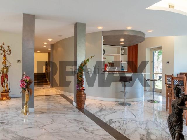 Case e ville in vendita di 509 m² in Via Monte Nero, 28