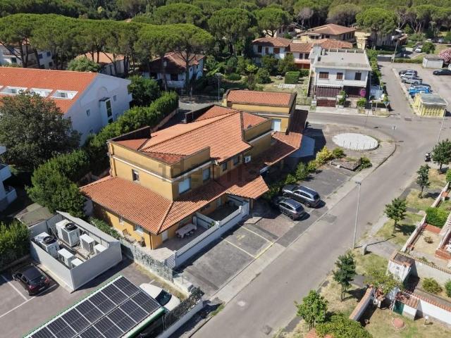 Case e ville in vendita di 50 m² in Via dell&apos Astronomia, 39