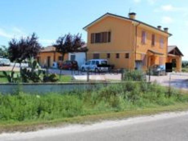 Case e ville in vendita di 510 m² in Via Ruffio, 910