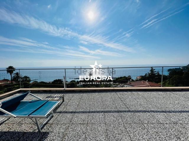 Case e ville in vendita di 510 m² in Viale dei Pepi