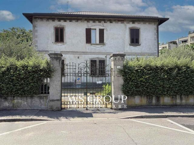 Case e ville in vendita di 513 m² in Via Italia, 6