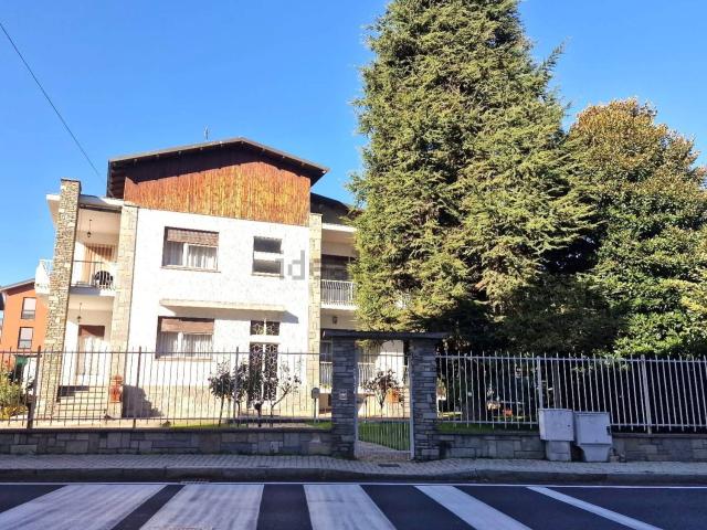 Case e ville in vendita di 515 m² in Via Villa Cristina, 8