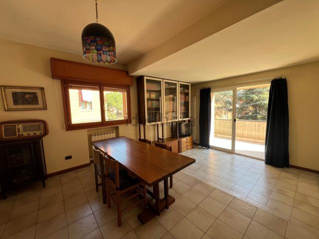 Case e ville in vendita di 519 m² in Via Gorizia, 1