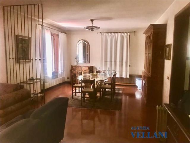 Case e ville in vendita di 520 m²