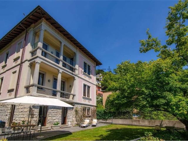 Case e ville in vendita di 520 m² in Via dei Villini, 10