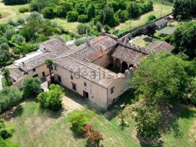 Case e ville in vendita di 520 m² in Via delle Lame, 3