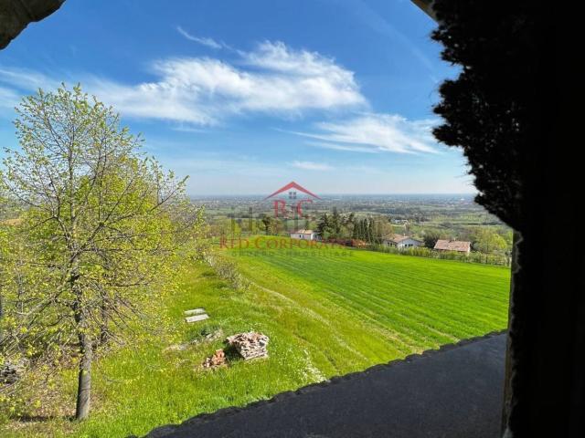 Case e ville in vendita di 520 m² in Via Oliveto