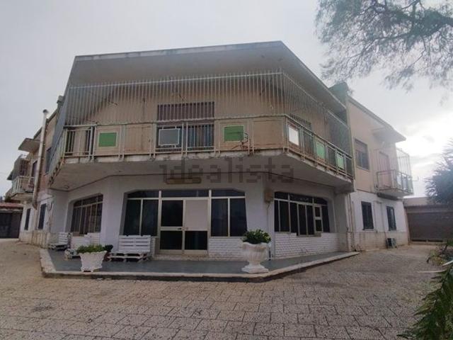 Case e ville in vendita di 520 m² in Via Salemi