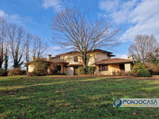 Case e ville in vendita di 520 m² in Via Selva